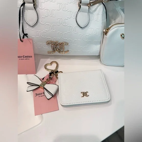 JUICY COUTURE WHITE MATCHING 3 PIECE SET🎀 - Picture 2 of 3